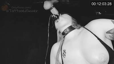 Nätti tyttö täydelliset tissit gloryholeissa